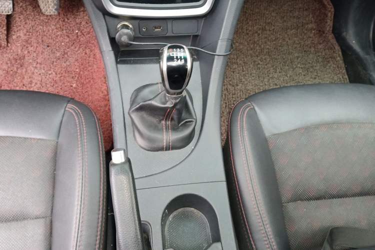 Used Haima Fumei 2017 1.6L Manual Luxury Model Gear Lever