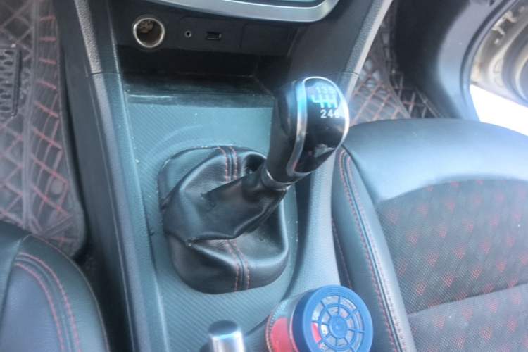 Used Haima Fumei 2017 1.6L Manual Luxury Model Gear Lever