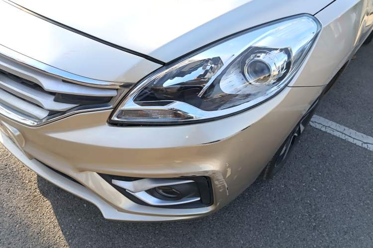 Used Haima Fumei 2017 1.6L Manual Luxury Model Left Front Headlight