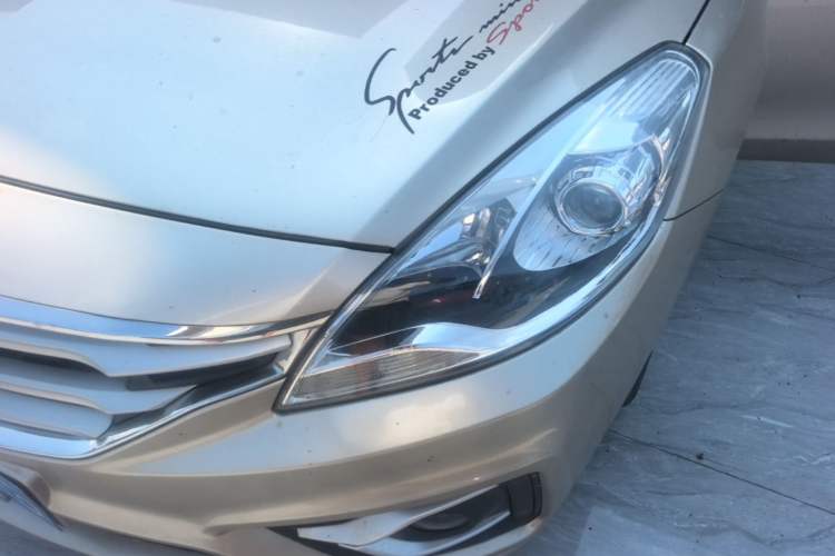 Used Haima Fumei 2017 1.6L Manual Luxury Model Left Front Headlight