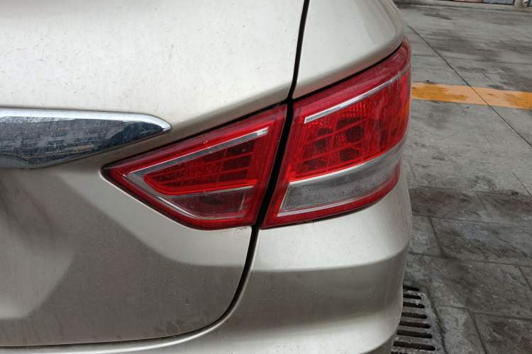 Used Haima Fumei 2017 1.6L Manual Luxury Model Right Rear Taillight