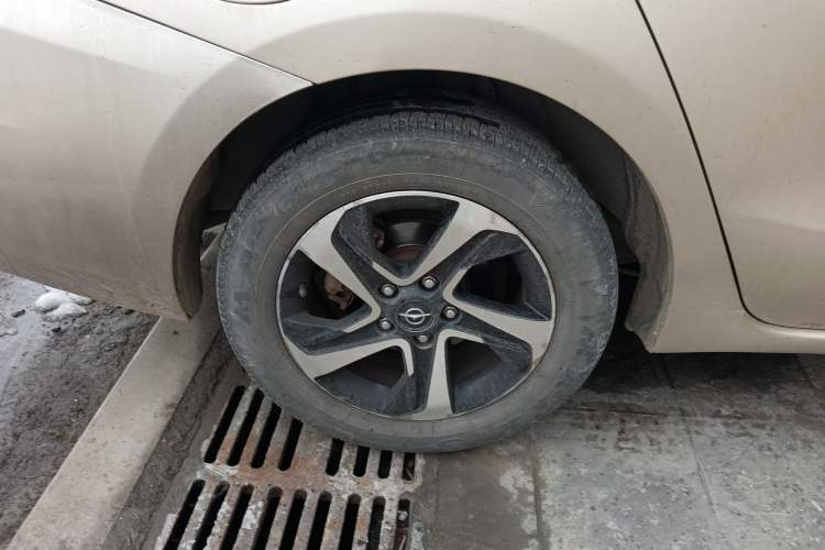 Used Haima Fumei 2017 1.6L Manual Luxury Model Right Rear Wheel Hub
