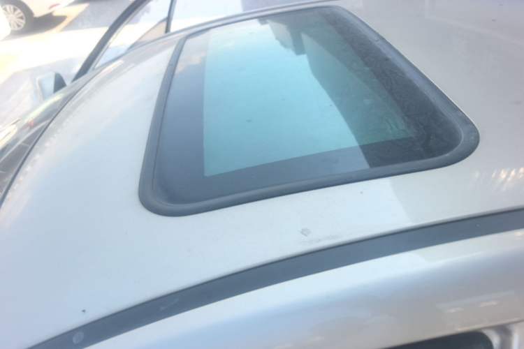 Used Haima Fumei 2017 1.6L Manual Luxury Model Roof