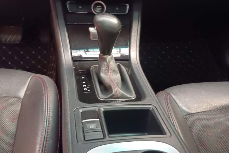 Used Haima Fumei F5 2018 1.6L Automatic Luxury Model Gear Lever