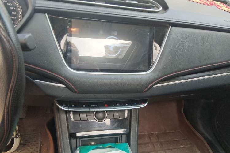 Used Haima Fumei F5 2018 1.6L Manual Elite Model Audio And AC Panel