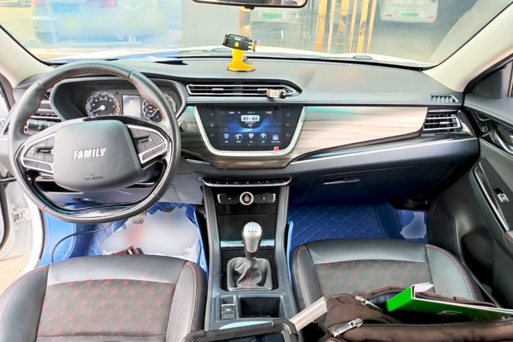 Used Haima Fumei F5 2018 1.6L Manual Luxury Model Center Console
