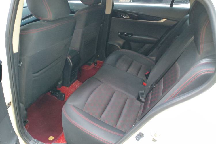Used Haima Fumei F5 2018 1.6L Manual Elite Model Interior 4
