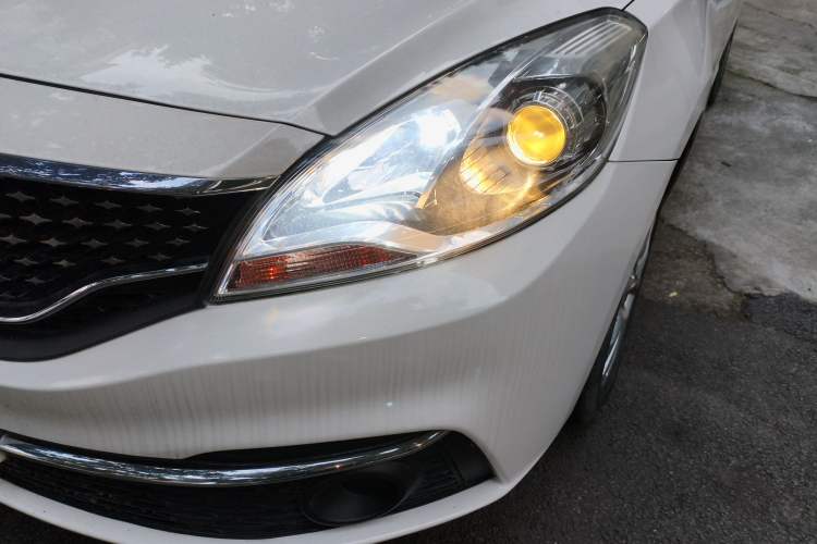 Used Haima Fumei F5 2018 1.6L Manual Elite Model Left Front Headlight