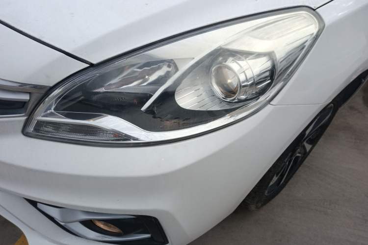 Used Haima Fumei F5 2018 1.6L Manual Classic Edition Left Front Headlight