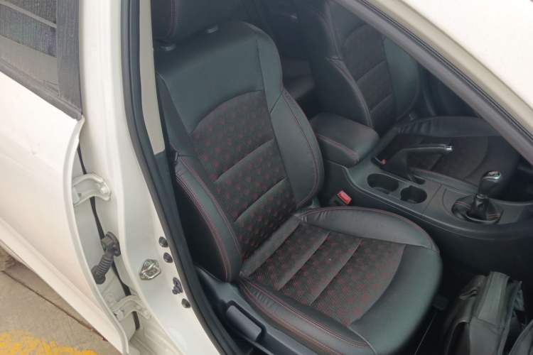Used Haima Fumei F5 2018 1.6L Manual Classic Edition Right Front Seat