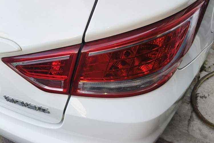 Used Haima Fumei F5 2018 1.6L Automatic Elite Model Right Rear Taillight