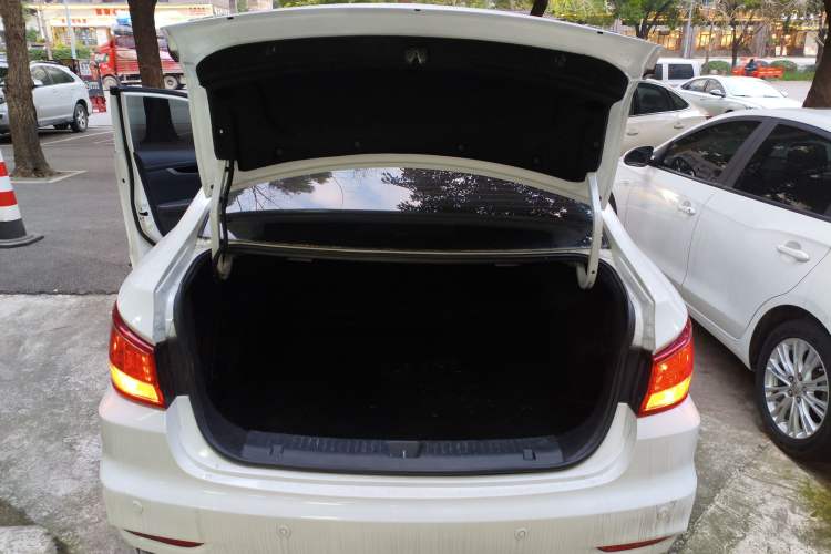 Used Haima Fumei F5 2018 1.6L Manual Elite Model Trunk