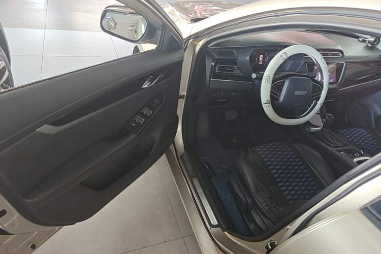 Used Haima Fumei F5 2018 1.6L Automatic Luxury Model Driver Seat