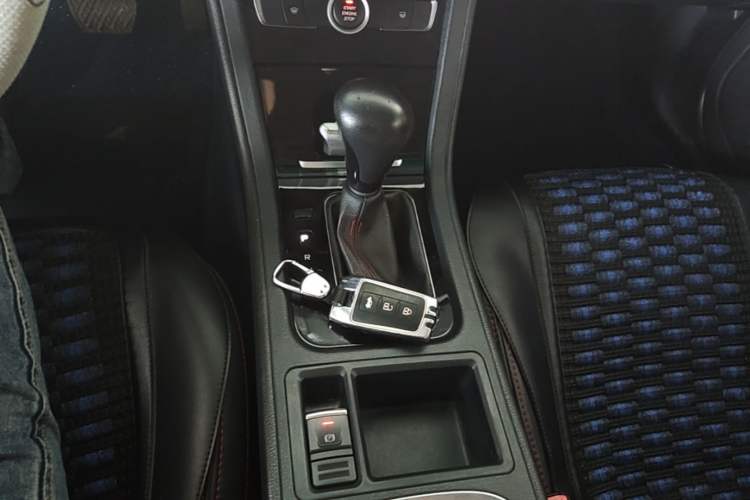 Used Haima Fumei F5 2018 1.6L Automatic Luxury Model Gear Lever