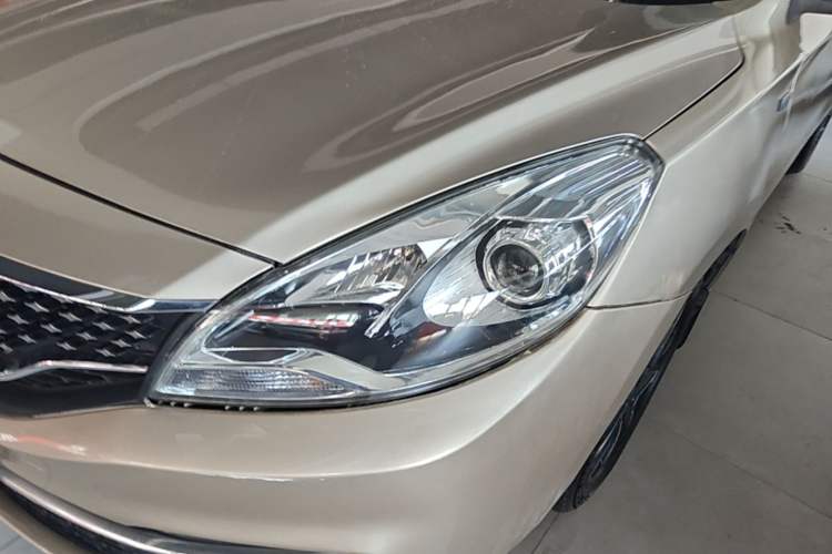 Used Haima Fumei F5 2018 1.6L Automatic Luxury Model Left Front Headlight