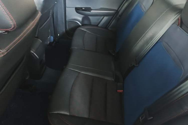 Used Haima Fumei F5 2018 1.6L Automatic Luxury Model Left Rear Seat