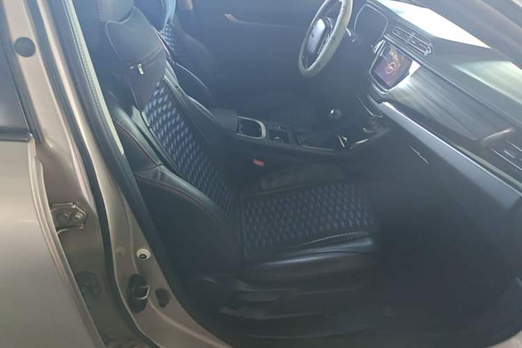 Used Haima Fumei F5 2018 1.6L Automatic Luxury Model Right Front Seat