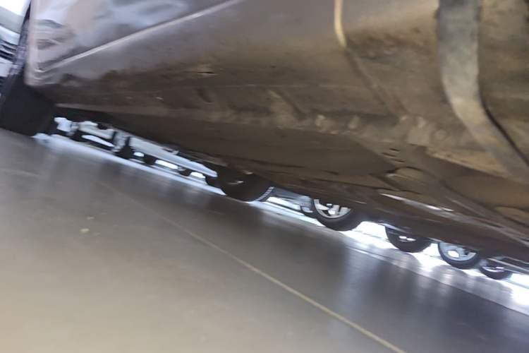 Used Haima Fumei F5 2018 1.6L Automatic Luxury Model Right Side Sill