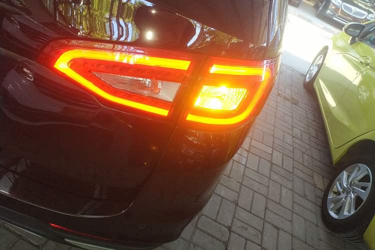 Used Haima Fumei F7 2017 1.5T 7-Seater Automatic Standard Edition Exterior 6