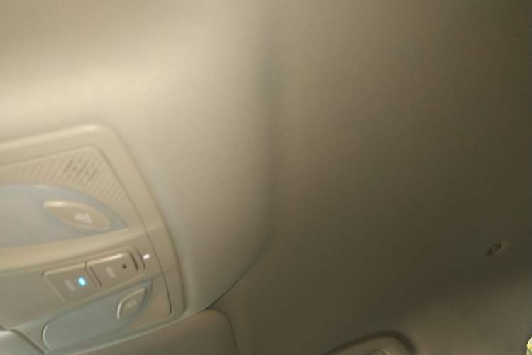Used Haima Fumei F7 2017 1.5T 7-Seater Automatic Standard Edition Headliner