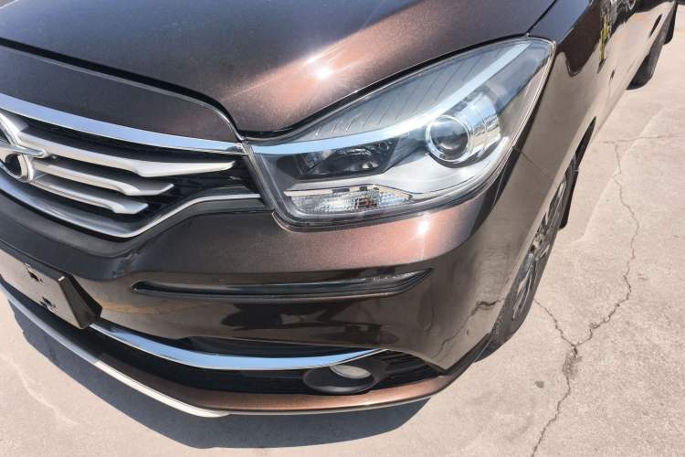 Used Haima Fumei F7 2017 1.5T 7-Seater Automatic Flagship Model Left Front Headlight