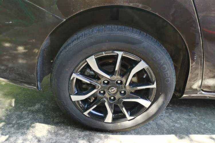 Used Haima Fumei F7 2017 1.5T 7-Seater Automatic Flagship Model Right Rear Wheel Hub