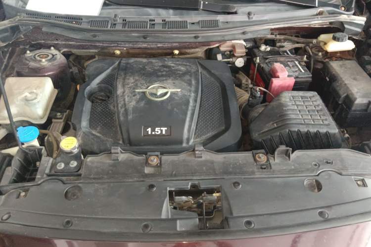 Used Haima Fumei F7 2017 1.5T 7-Seater Automatic Comfort Version Engine Bay