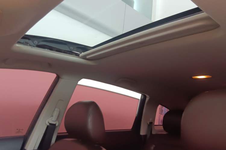 Used Haima Fumei F7 2017 1.5T 7-Seater Automatic Comfort Version Headliner