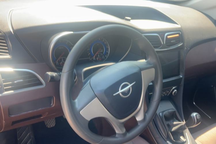 Used Haima Fumei F7 2017 1.5T 7-Seater Manual Standard Edition Interior 2