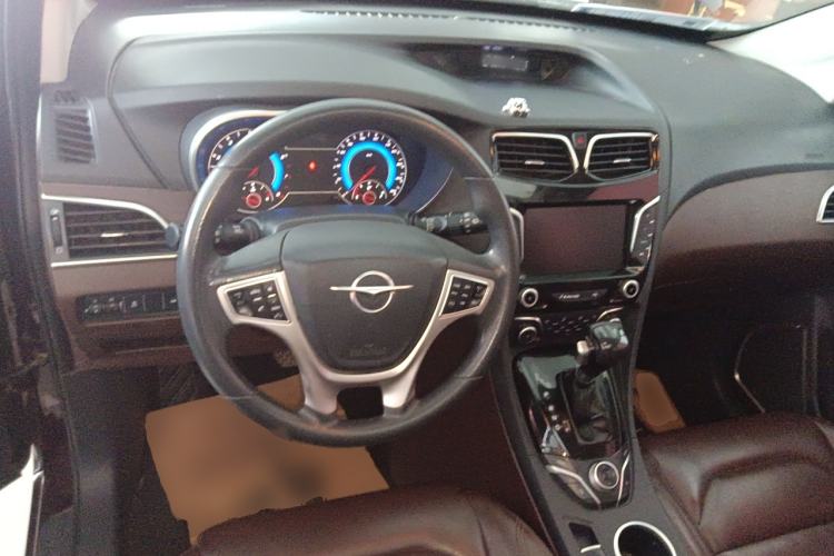 Used Haima Fumei F7 2017 1.5T 7-Seater Automatic Comfort Version Interior 2
