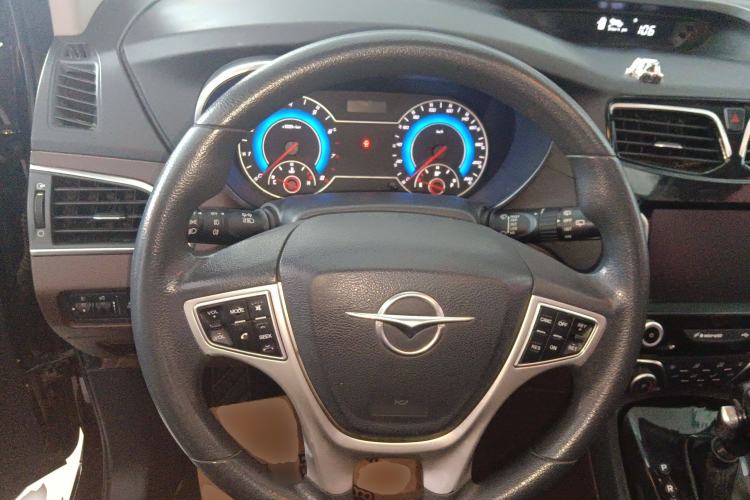 Used Haima Fumei F7 2017 1.5T 7-Seater Automatic Comfort Version Steering Wheel