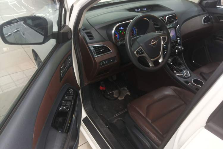Used Haima Fumei F7 2017 1.5T 7-Seater Automatic Comfort Version Driver Seat
