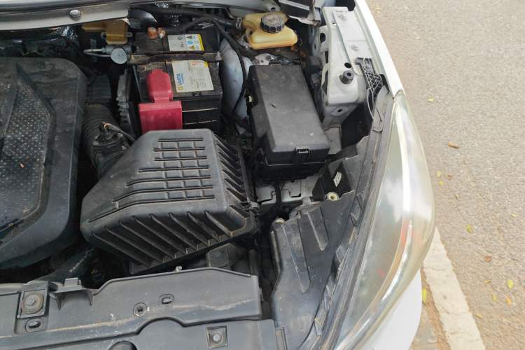 Used Haima Fumei F7 2017 1.5T 7-Seater Automatic Standard Edition Engine Bay Left