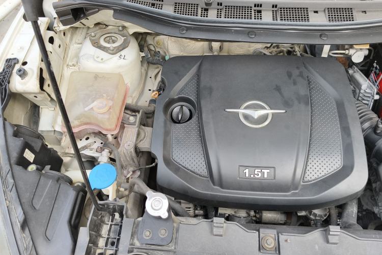 Used Haima Fumei F7 2017 1.5T 7-Seater Automatic Comfort Version Engine Bay Right