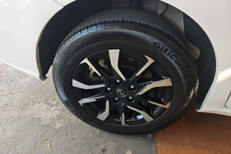 Used Haima Fumei F7 2017 1.5T 7-Seater Automatic Comfort Version Exterior 3
