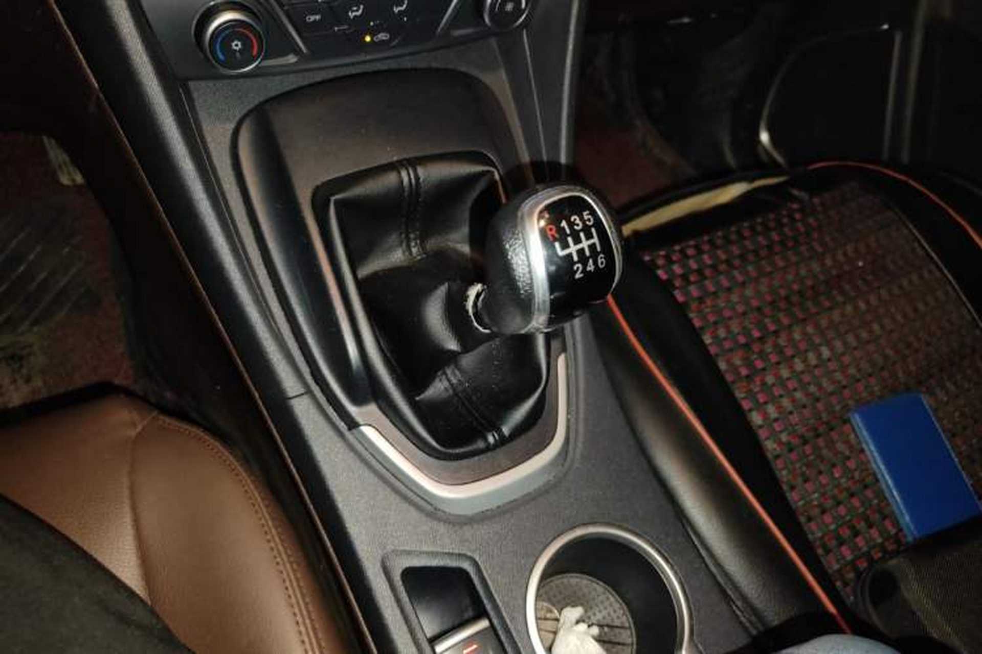 Used Haima Fumei F7 2017 1.5T 7-Seater Manual Standard Edition Gear Lever