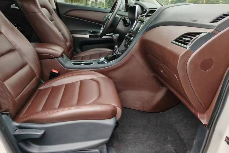 Used Haima Fumei F7 2017 1.5T 7-Seater Automatic Comfort Version Interior 2