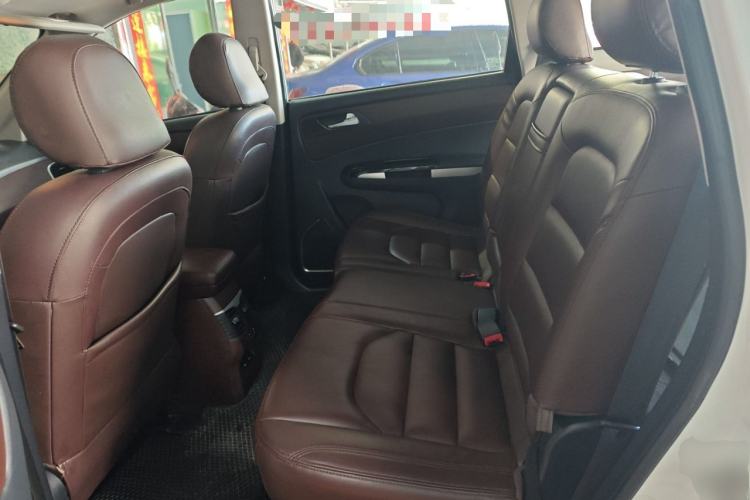 Used Haima Fumei F7 2017 1.5T 7-Seater Automatic Comfort Version Interior 4