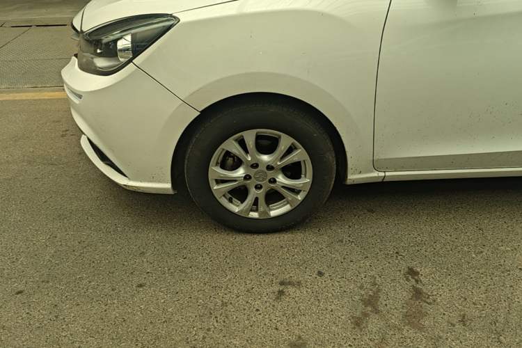 Used Haima Fumei F7 2017 1.5T 7-Seater Manual Standard Edition Left Front Wheel Hub