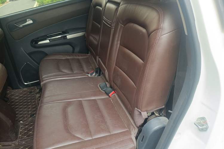 Used Haima Fumei F7 2017 1.5T 7-Seater Automatic Standard Edition Left Rear Seat