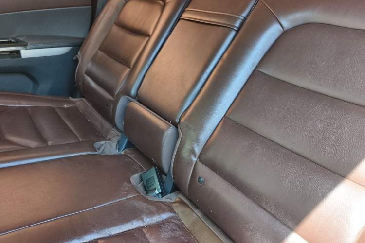 Used Haima Fumei F7 2017 1.5T 7-Seater Automatic Comfort Version Left Rear Seat