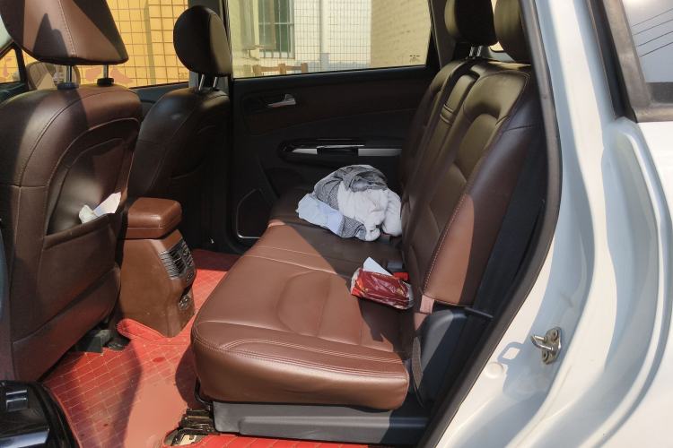 Used Haima Fumei F7 2017 1.5T 7-Seater Automatic Comfort Version Left Rear Seat