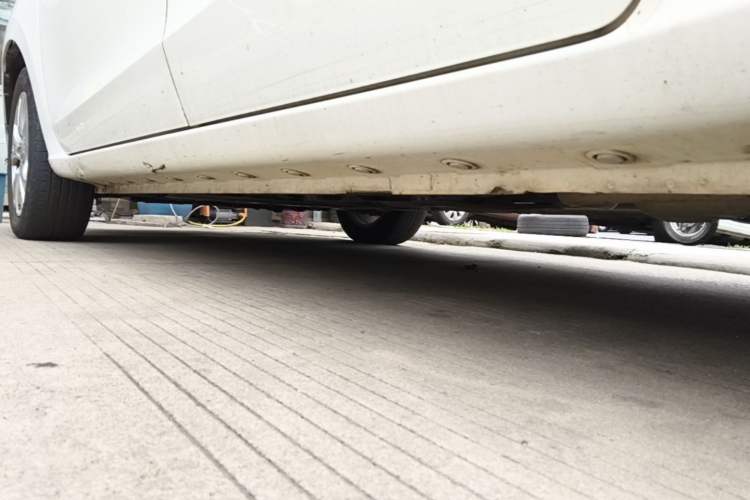 Used Haima Fumei F7 2017 1.5T 7-Seater Manual Standard Edition Left Side Sill