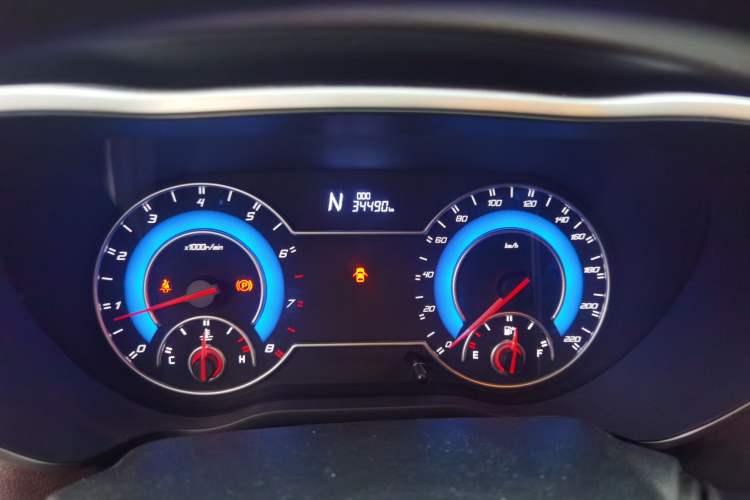 Used Haima Fumei F7 2017 1.5T 7-Seater Automatic Standard Edition Odometer Close Up