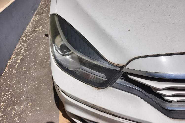 Used Haima Fumei F7 2017 1.5T 7-Seater Automatic Comfort Version Right Front Headlight