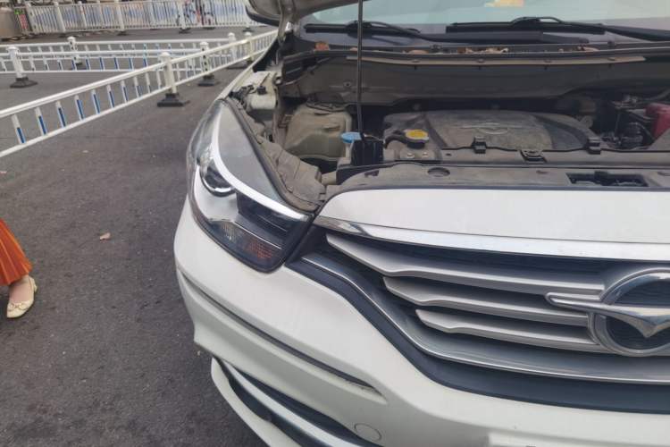 Used Haima Fumei F7 2017 1.5T 7-Seater Automatic Standard Edition Right Front Headlight