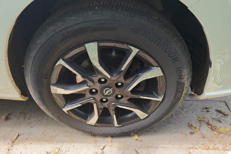 Used Haima Fumei F7 2017 1.5T 7-Seater Automatic Standard Edition Right Front Wheel Hub