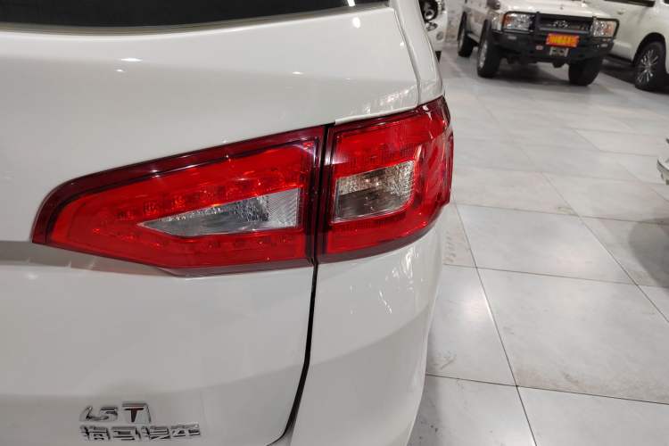 Used Haima Fumei F7 2017 1.5T 7-Seater Automatic Comfort Version Right Rear Taillight