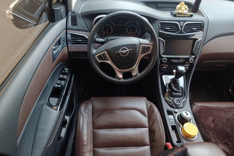 Used Haima Fumei F7 2017 1.5T 7-Seater Automatic Standard Edition Steering Wheel
