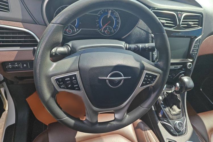 Used Haima Fumei F7 2017 1.5T 7-Seater Automatic Comfort Version Steering Wheel